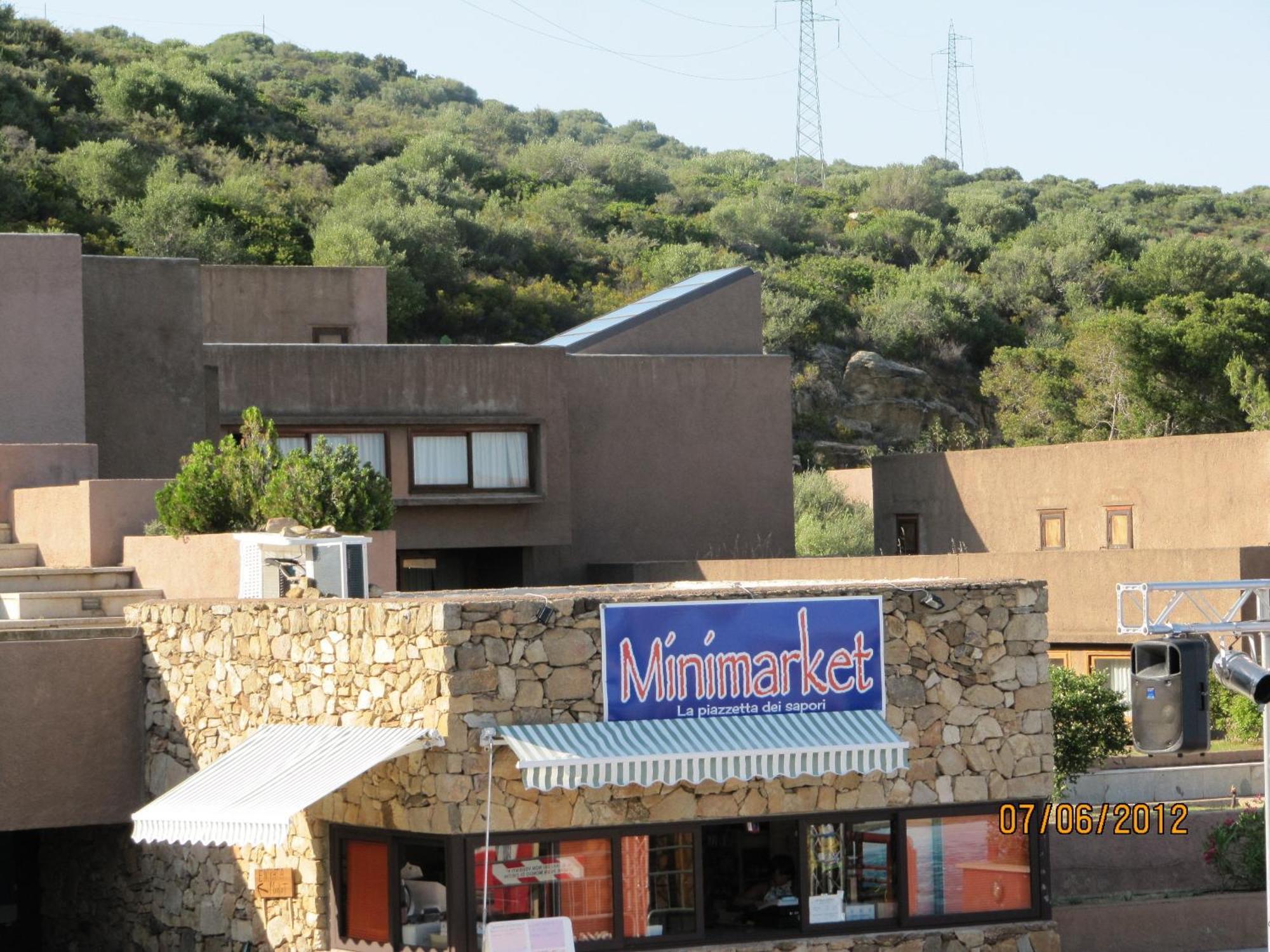 Centro Vacanze Cugnana Verde Portisco Exterior foto