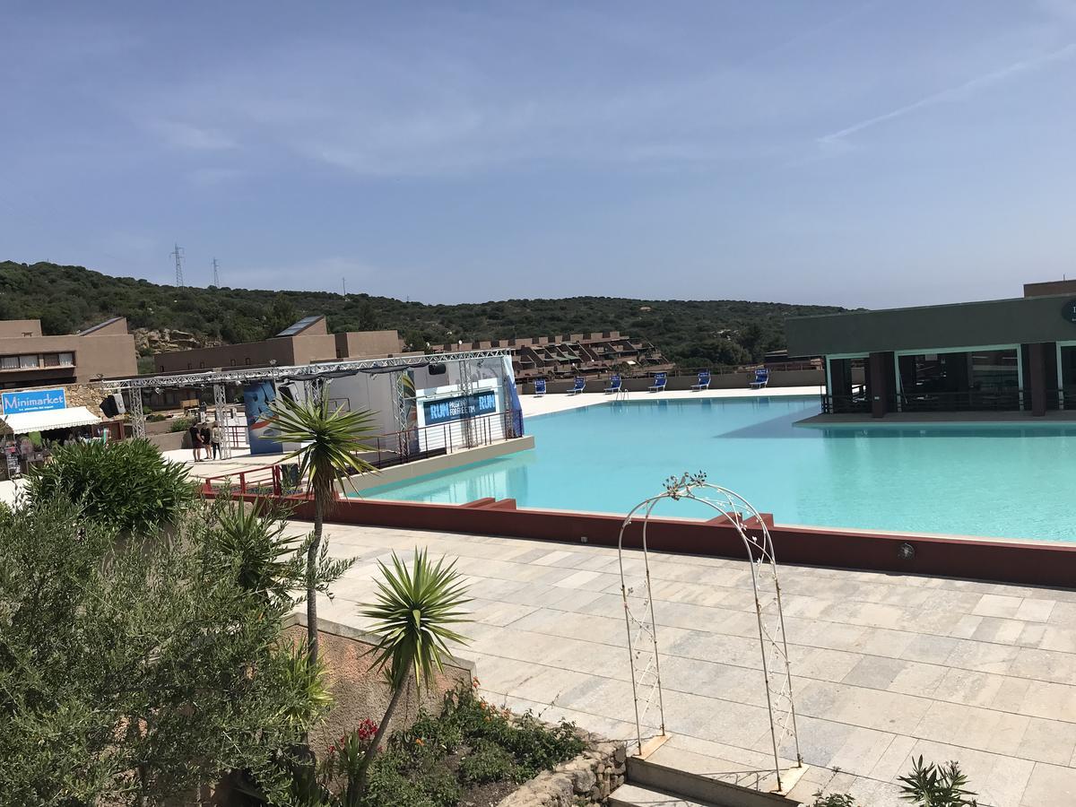 Centro Vacanze Cugnana Verde Portisco Exterior foto